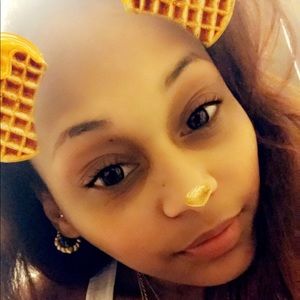 Meet your Posher, Candice